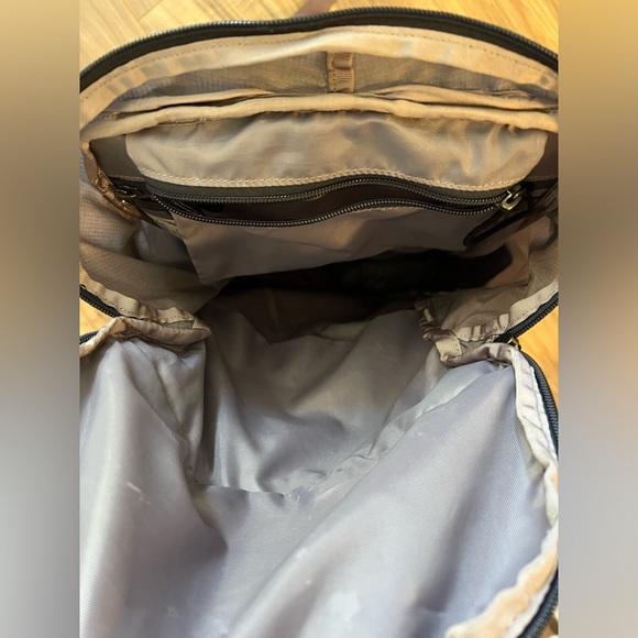 Patagonia W's 18L Nine Trails Pack - Picture 4 of 5